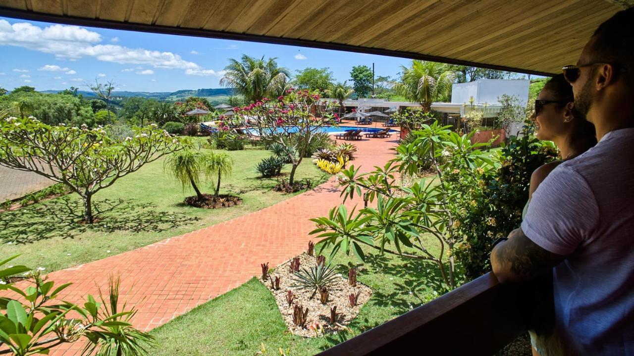 Hotel Boutique Frangipani Brotas Luaran gambar View of the resort